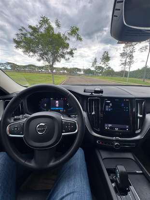 VOLVO-XC60-2021