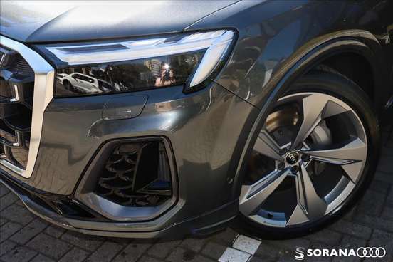 AUDI-Q7-2025