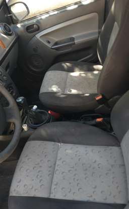 FORD-FIESTA-2007
