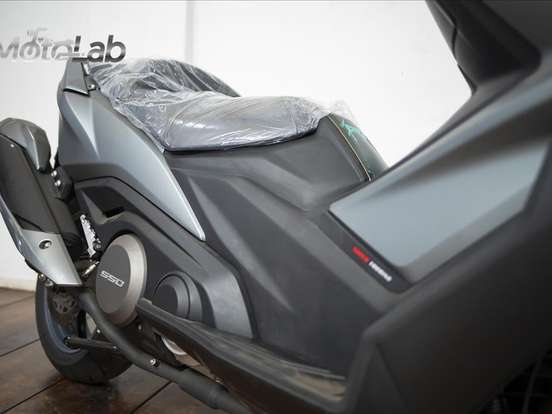 KYMCO-AK 550i KYMCO-AK 550i-2024