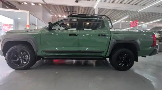 MITSUBISHI-TRITON-2025