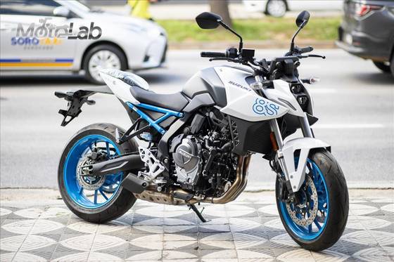 SUZUKI GSX-8S 