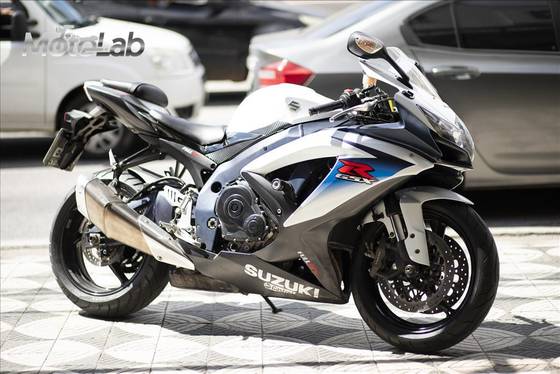 SUZUKI GSX-R750 W SRAD 