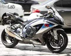 SUZUKI GSX-R750 W SRAD SUZUKI GSX-R750 W SRAD