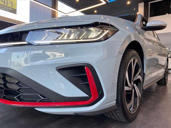 VOLKSWAGEN-JETTA-2025