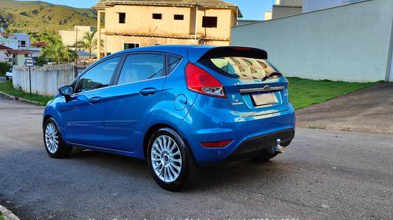 FORD FIESTA 1.6 TITANIUM HATCH 16V FLEX 4P POWERSHIFT