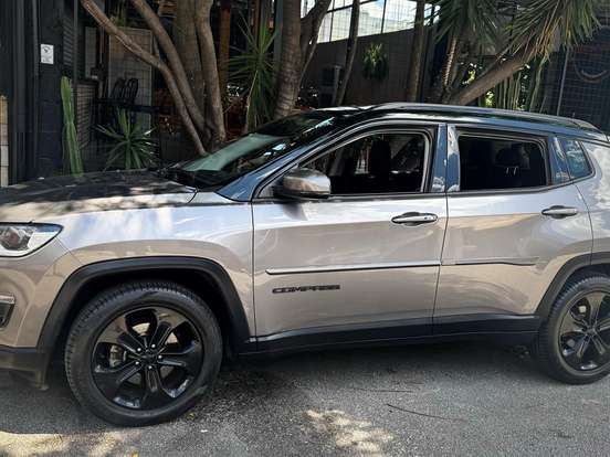 JEEP-COMPASS-2.0 16V FLEX NIGHT EAGLE AUTOMÁTICO JEEP-COMPASS-2018