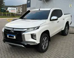 MITSUBISHI L200 TRITON 2.4 16V TURBO DIESEL SPORT HPE CD 4P 4X4 AUTOMÁTICO MITSUBISHI L200 TRITON 2.4 16V TURBO DIESEL SPORT HPE CD 4P 4X4 AUTOMÁTICO