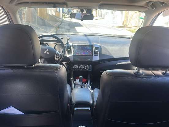 MITSUBISHI-OUTLANDER-2.0 16V GASOLINA 4P AUTOMÁTICO MITSUBISHI-OUTLANDER-2011