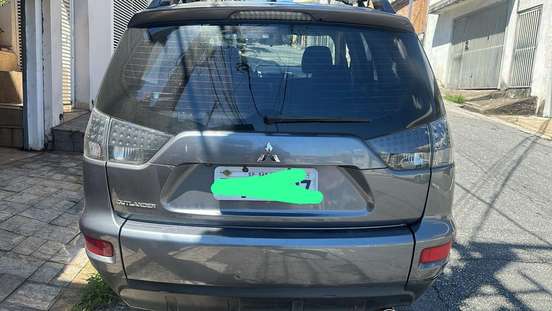 MITSUBISHI-OUTLANDER-2011