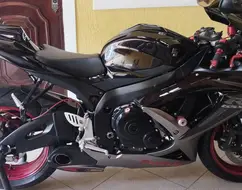 SUZUKI GSX-R750 SUZUKI GSX-R750