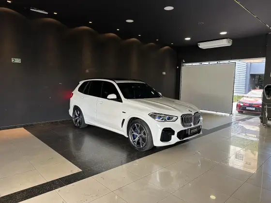 BMW X5 3.0 I6 TURBO HÍBRIDO XDRIVE45E M SPORT AUTOMÁTICO BMW X5 3.0 I6 TURBO HÍBRIDO XDRIVE45E M SPORT AUTOMÁTICO