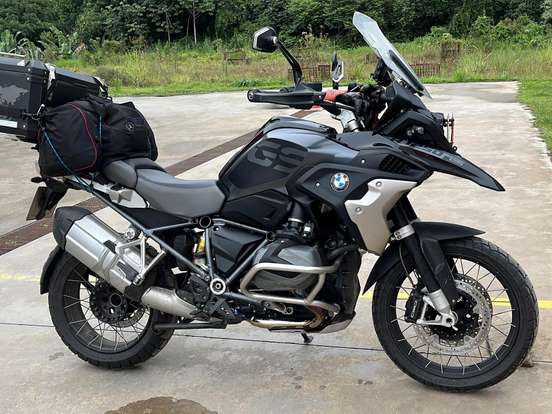 BMW-R 1250 GS PREMIUM TRIPLE BLACK BMW-R 1250 GS PREMIUM TRIPLE BLACK-2021