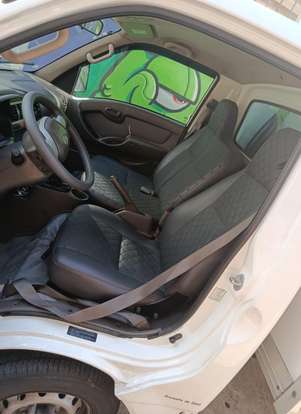 HYUNDAI-HR-2.5 LONGO SEM CAÇAMBA 4X2 16V 130CV TURBO INTERCOOLER DIESEL 2P MANUAL HYUNDAI-HR-2016