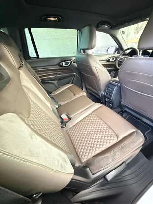 JEEP-COMMANDER-2022