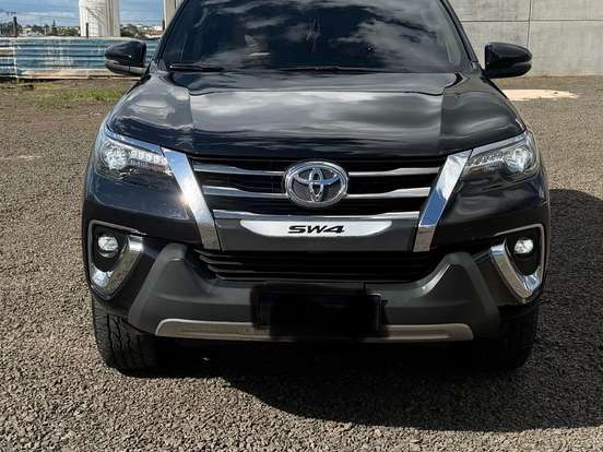TOYOTA-HILUX SW4-2.8 SRX DIAMOND 4X4 7 LUGARES 16V TURBO INTERCOOLER DIESEL 4P AUTOMÁTICO TOYOTA-HILUX SW4-2019