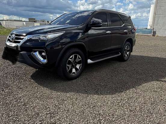 TOYOTA-HILUX SW4-2.8 SRX DIAMOND 4X4 7 LUGARES 16V TURBO INTERCOOLER DIESEL 4P AUTOMÁTICO TOYOTA-HILUX SW4-2019