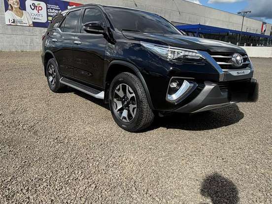 TOYOTA-HILUX SW4-2.8 SRX DIAMOND 4X4 7 LUGARES 16V TURBO INTERCOOLER DIESEL 4P AUTOMÁTICO TOYOTA-HILUX SW4-2019
