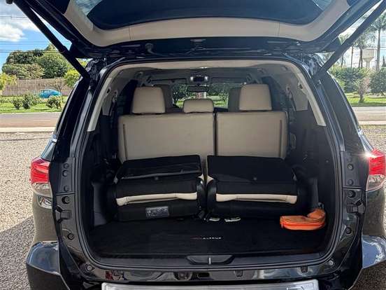 TOYOTA-HILUX SW4-2.8 SRX DIAMOND 4X4 7 LUGARES 16V TURBO INTERCOOLER DIESEL 4P AUTOMÁTICO TOYOTA-HILUX SW4-2019