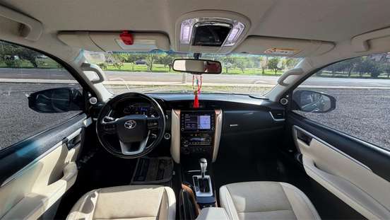 TOYOTA-HILUX SW4-2019