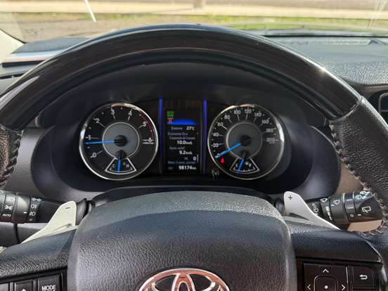 TOYOTA-HILUX SW4-2.8 SRX DIAMOND 4X4 7 LUGARES 16V TURBO INTERCOOLER DIESEL 4P AUTOMÁTICO TOYOTA-HILUX SW4-2019