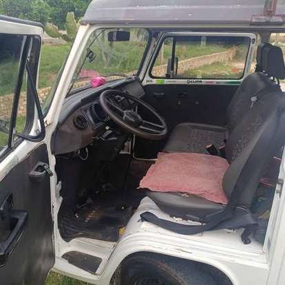 VOLKSWAGEN-KOMBI-2009