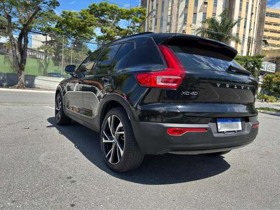 VOLVO-XC40-1.5 T5 RECHARGE R-DESIGN GEARTRONIC VOLVO-XC40-2021