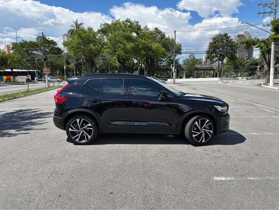 VOLVO-XC40-1.5 T5 RECHARGE R-DESIGN GEARTRONIC VOLVO-XC40-2021