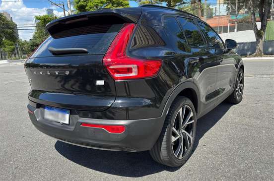 VOLVO-XC40-1.5 T5 RECHARGE R-DESIGN GEARTRONIC VOLVO-XC40-2021