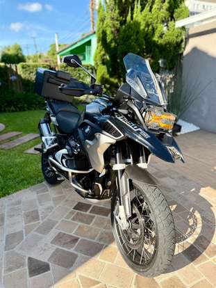BMW-R 1250 GS PREMIUM TRIPLE BLACK-2024