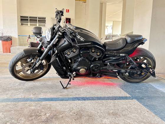 HARLEY-DAVIDSON V-ROD MUSCLE 