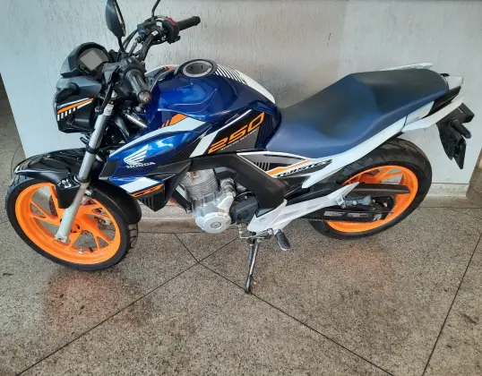 HONDA CB TWISTER HONDA CB TWISTER