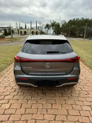 MERCEDES-BENZ-EQA 250-2025