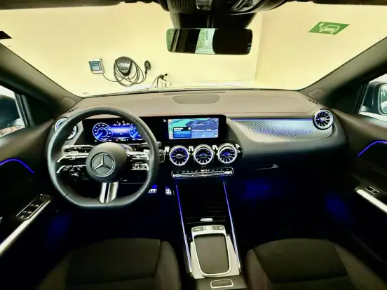 MERCEDES-BENZ-EQA 250-2025