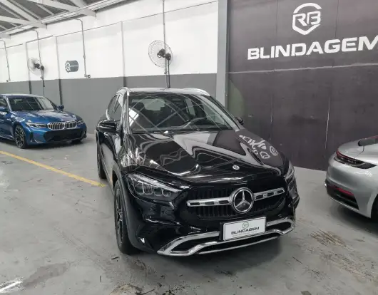 MERCEDES-BENZ-GLA 200-2026