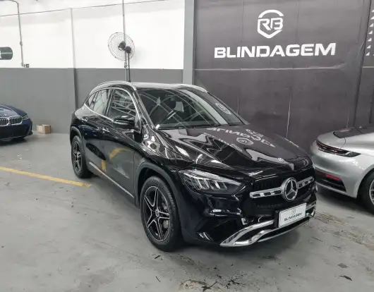 MERCEDES-BENZ-GLA 200-2026