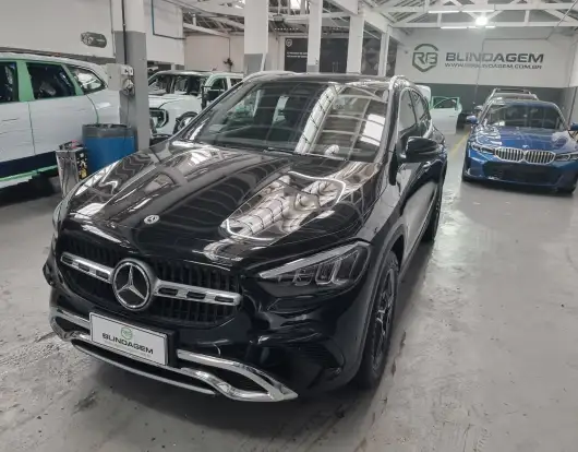 MERCEDES-BENZ-GLA 200-2026