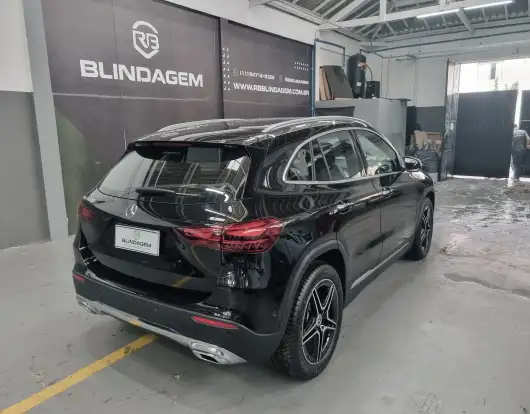 MERCEDES-BENZ-GLA 200-2026