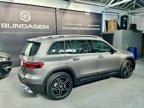 MERCEDES-BENZ-GLB 220-2025