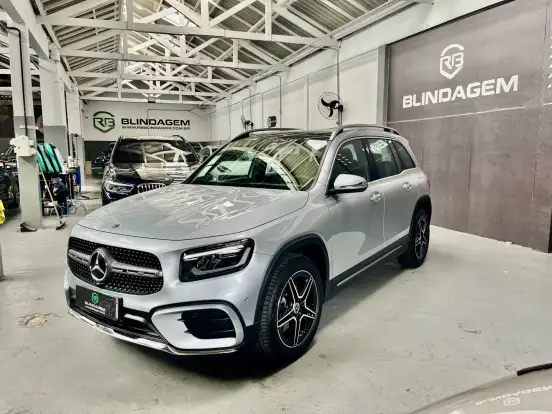 MERCEDES-BENZ-GLB 220-2025