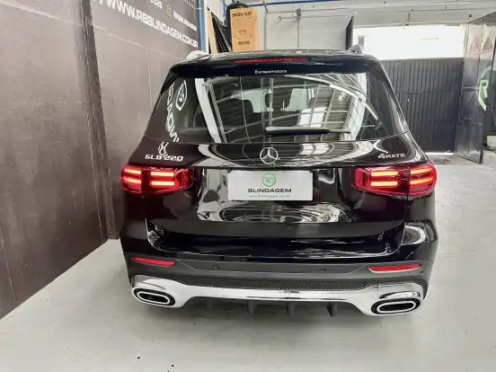MERCEDES-BENZ-GLB 220-2025