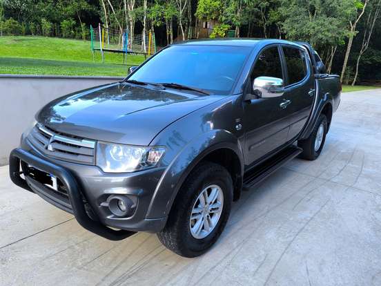MITSUBISHI-L200 TRITON-3.5 HPE 4X4 CD V6 24V FLEX 4P AUTOMÁTICO MITSUBISHI-L200 TRITON-2014