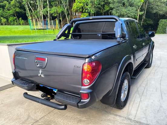 MITSUBISHI-L200 TRITON-3.5 HPE 4X4 CD V6 24V FLEX 4P AUTOMÁTICO MITSUBISHI-L200 TRITON-2014