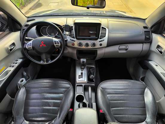 MITSUBISHI-L200 TRITON-3.5 HPE 4X4 CD V6 24V FLEX 4P AUTOMÁTICO MITSUBISHI-L200 TRITON-2014
