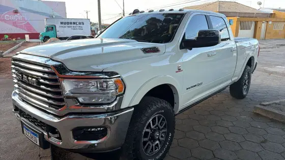 RAM 3500 6.7 I6 TURBO DIESEL LIMITED LONGHORN CD 4X4 AUTOMÁTICO RAM 3500 6.7 I6 TURBO DIESEL LIMITED LONGHORN CD 4X4 AUTOMÁTICO