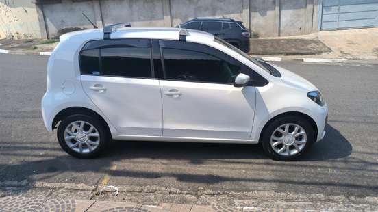 VOLKSWAGEN-UP-2014