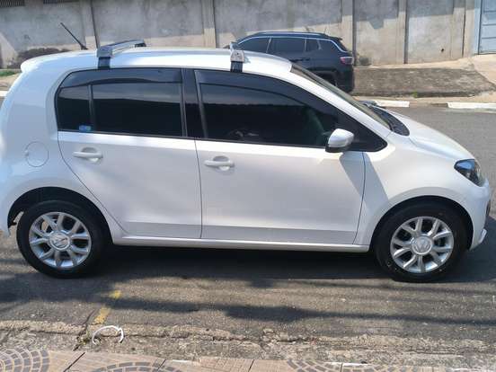 VOLKSWAGEN-UP-1.0 MPI HIGH UP 12V FLEX 4P AUTOMATIZADO VOLKSWAGEN-UP-2014