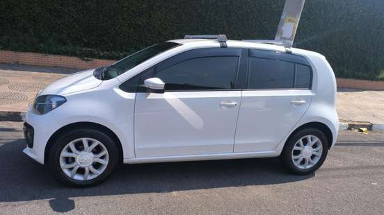 VOLKSWAGEN-UP-2014