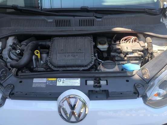 VOLKSWAGEN-UP-1.0 MPI HIGH UP 12V FLEX 4P AUTOMATIZADO VOLKSWAGEN-UP-2014