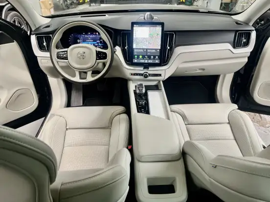 VOLVO-XC60-2.0 T8 PHEV ULTRA AWD GEARTRONIC VOLVO-XC60-2025